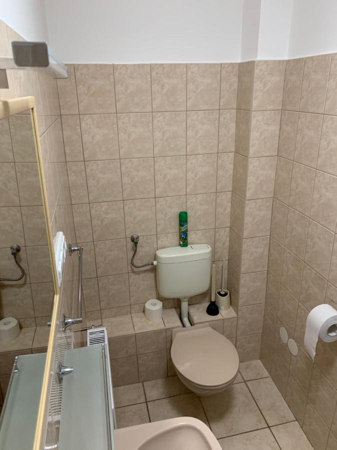 Zsuzsa Apartman Hajdúszoboszló Exterior foto