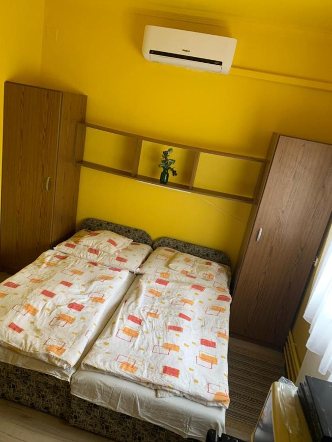 Zsuzsa Apartman Hajdúszoboszló Exterior foto